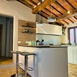 L'affaccio Sul Borgo