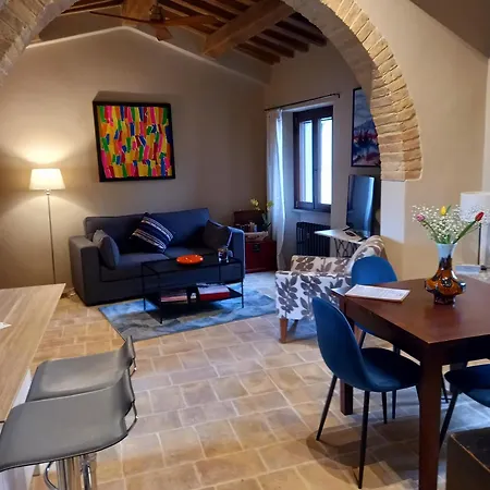 L'affaccio Sul Borgo Montone (Umbria)