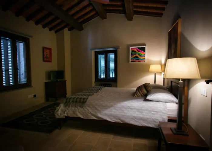 L'affaccio Sul Borgo Монтоне